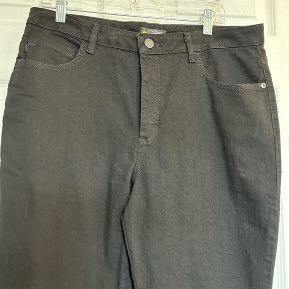 Lee High Rise Relax Fit Black Jeans - Picture 5 of 15